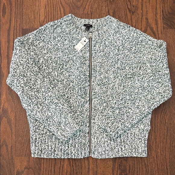 Talbots Sweaters - NWT Talbots Forest Green and White Knit Sweater Zipper Front Large